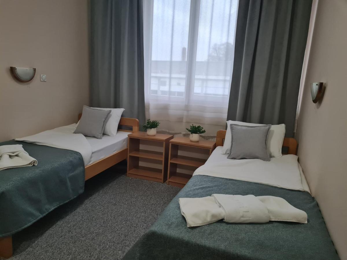 Garni Hotel Alma Pirot Esterno foto
