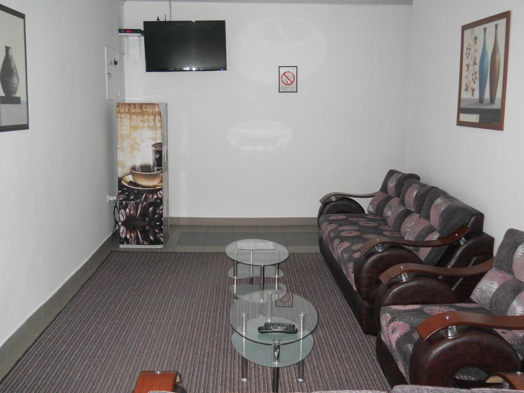 Garni Hotel Alma Pirot Esterno foto