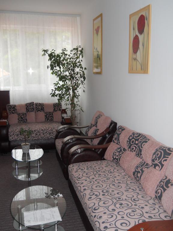 Garni Hotel Alma Pirot Esterno foto